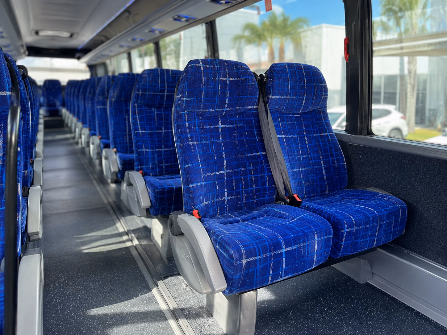 charter buses for prom groups heading to new braunfels and surrounding cities